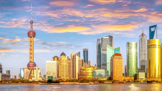 上海高空酒吧终极对决：Flair与柏悦酒店哪个好？能够毫无遮挡看陆家嘴三件套全景的高空酒吧究竟花落谁家？
